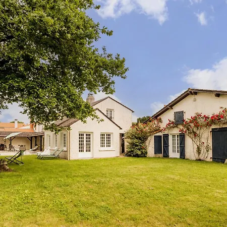 Maison De Charme Avec Jardin Pres De Nantes, 4 Chambres, Wifi, Equipements Bebe Et Babyfoot - Fr-1-306-1272