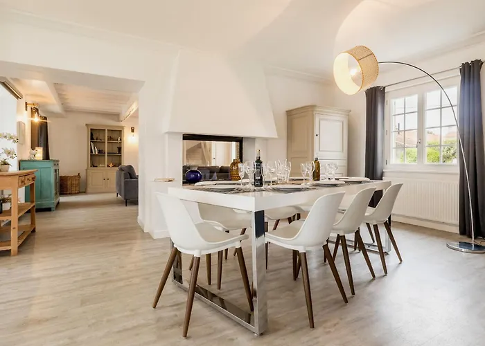 Hébergement de vacances Maison De Charme Avec Jardin Près De Nantes, 4 Chambres, Wifi, équipements Bébé Et Babyfoot - Fr-1-306-1272 Le Bignon