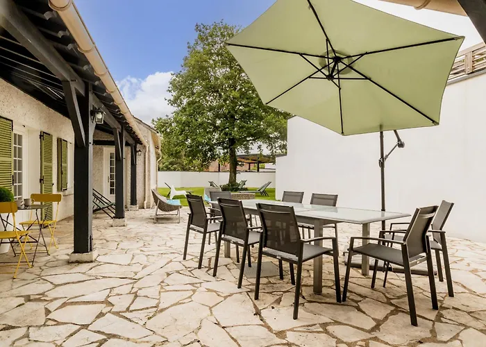 Maison De Charme Avec Jardin Près De Nantes, 4 Chambres, Wifi, équipements Bébé Et Babyfoot - Fr-1-306-1272 Hébergement de vacances